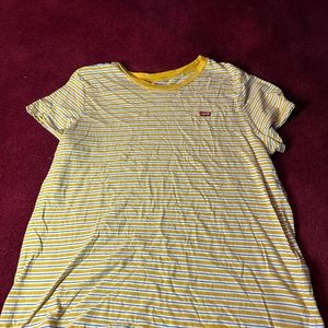 Levi t shirt
